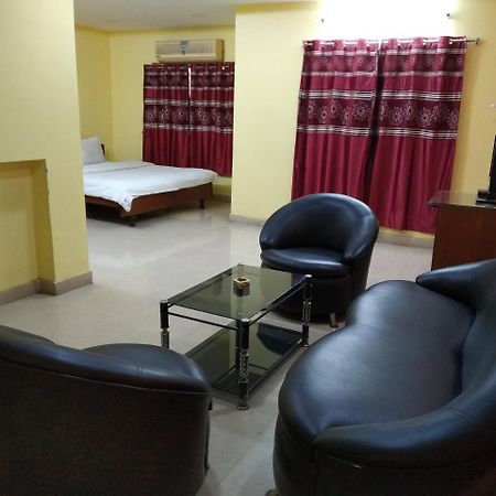 Hotel Relax Kolkata Ngoại thất bức ảnh